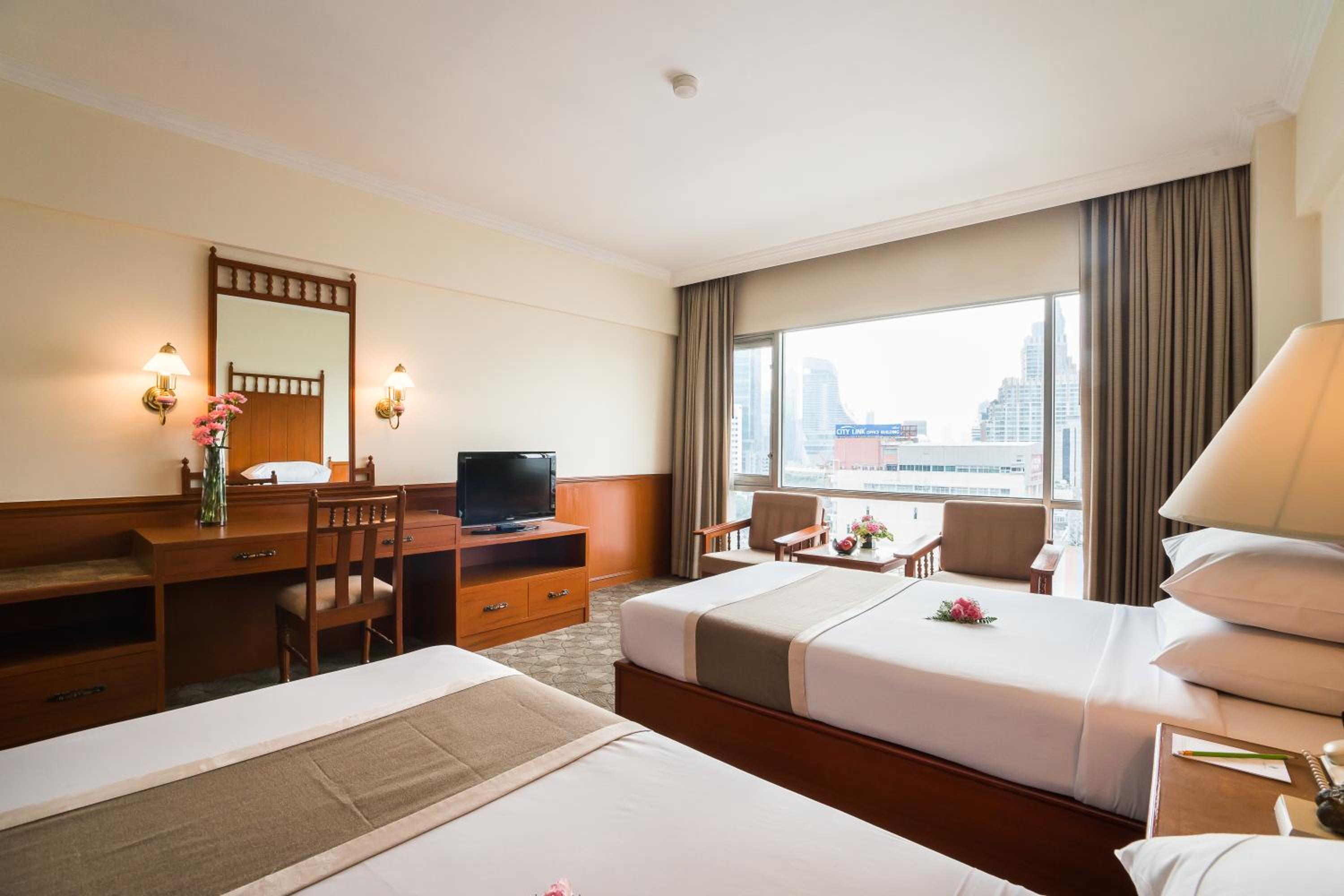 bangkok palace hotel