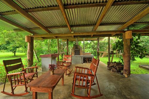 finca amistad cacao lodge