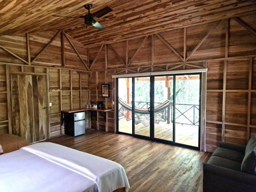 finca amistad cacao lodge