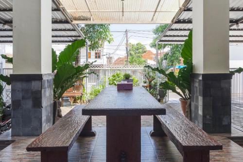 reddoorz near batik tulis celaket 2