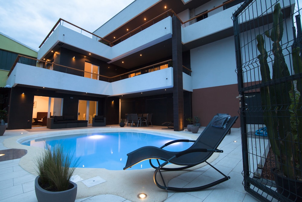 basic mansion mandalina