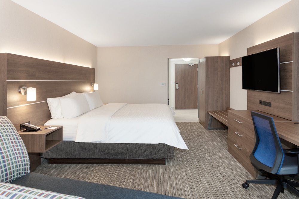 holiday inn express and suites ottawa downtown east