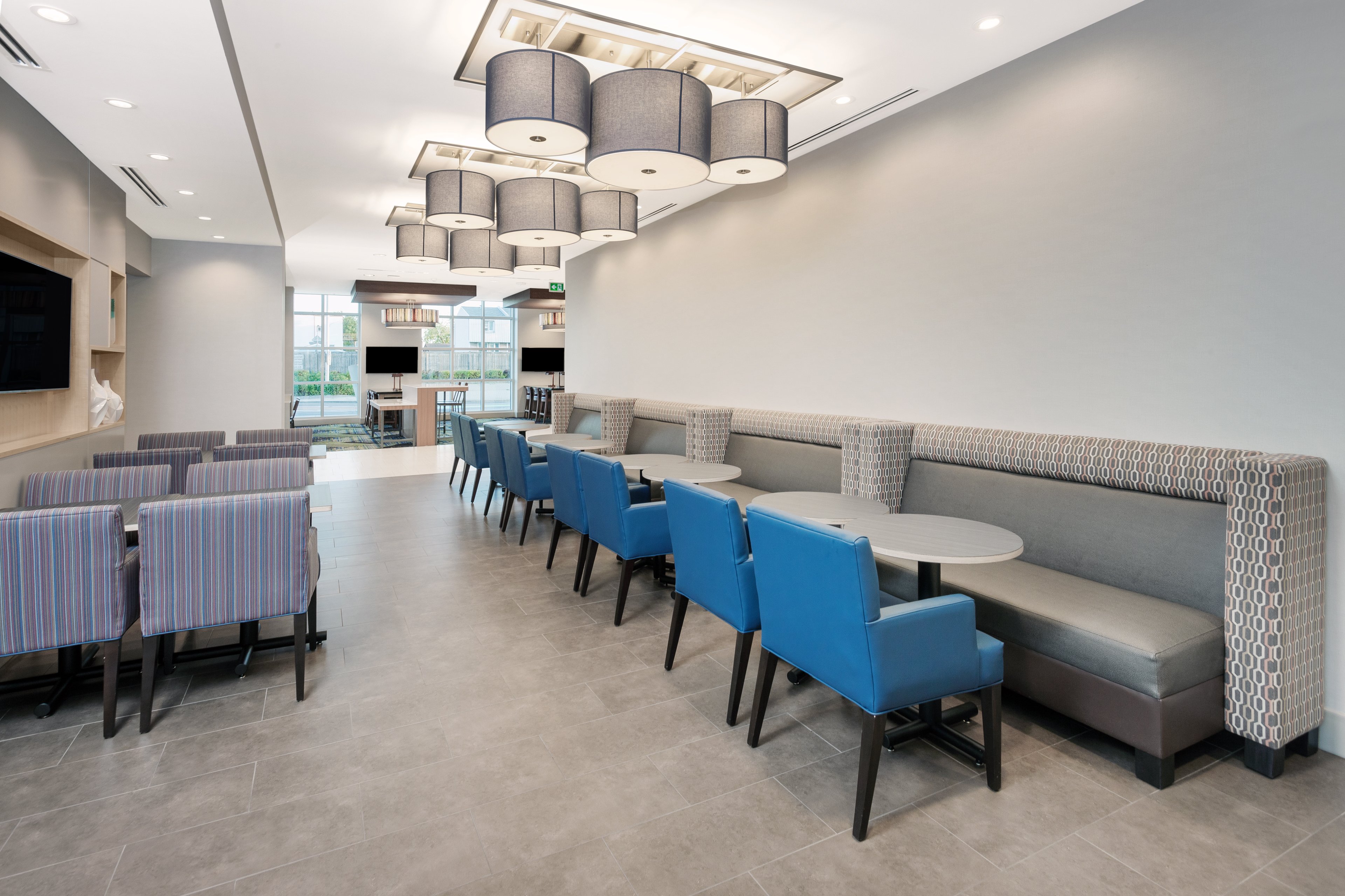 holiday inn express and suites ottawa downtown east