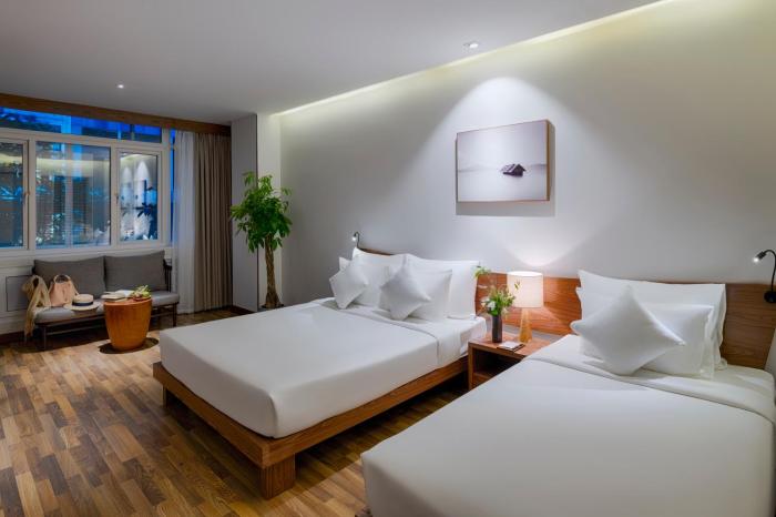 silverland min hotel