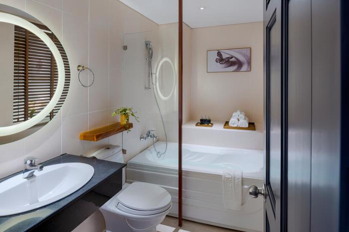 silverland min hotel