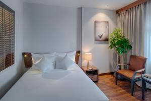 silverland min hotel