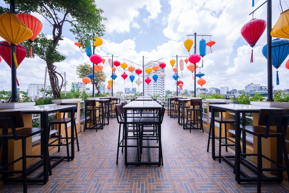 duc vuong saigon hotel bui vien