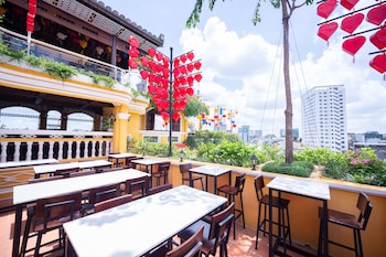 duc vuong saigon hotel bui vien