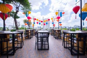 duc vuong saigon hotel bui vien