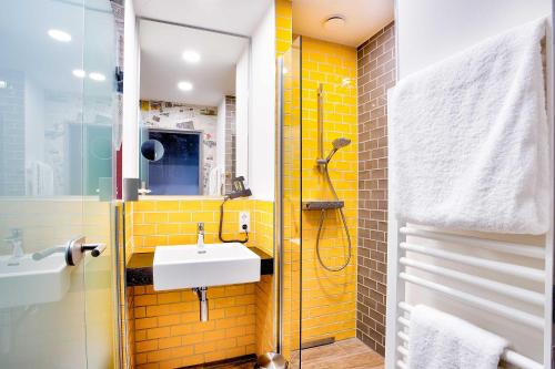 tinytwice hotel wiesbaden