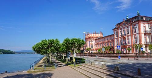 tinytwice hotel wiesbaden