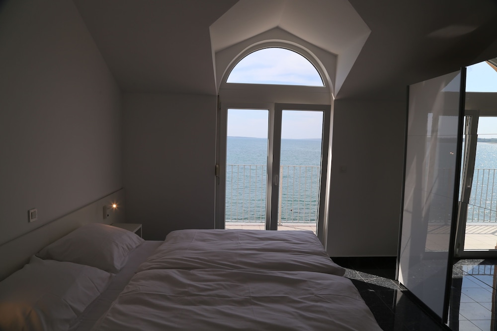 mk apartments nin