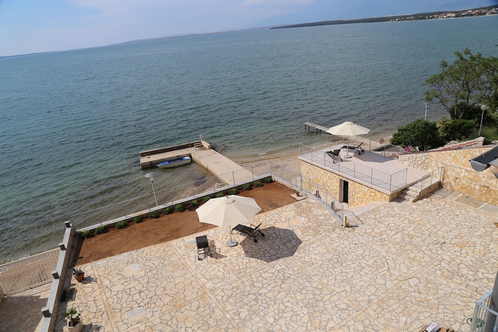mk apartments nin