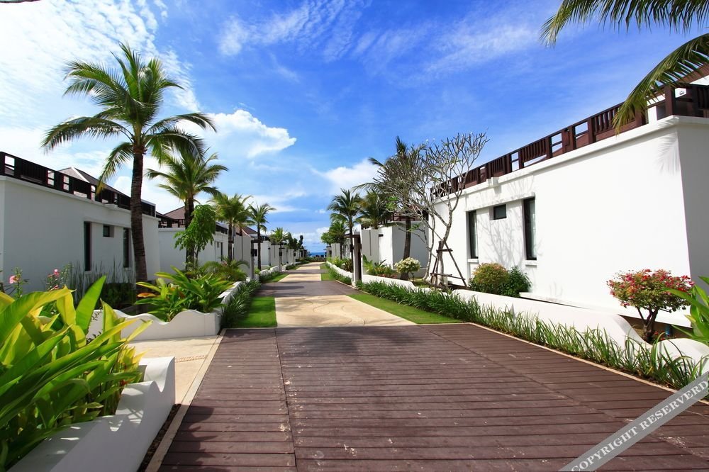 the oriental beach villa