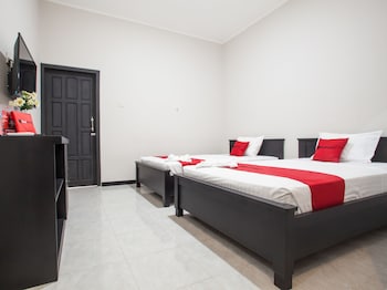reddoorz plus near banyuwangi airport