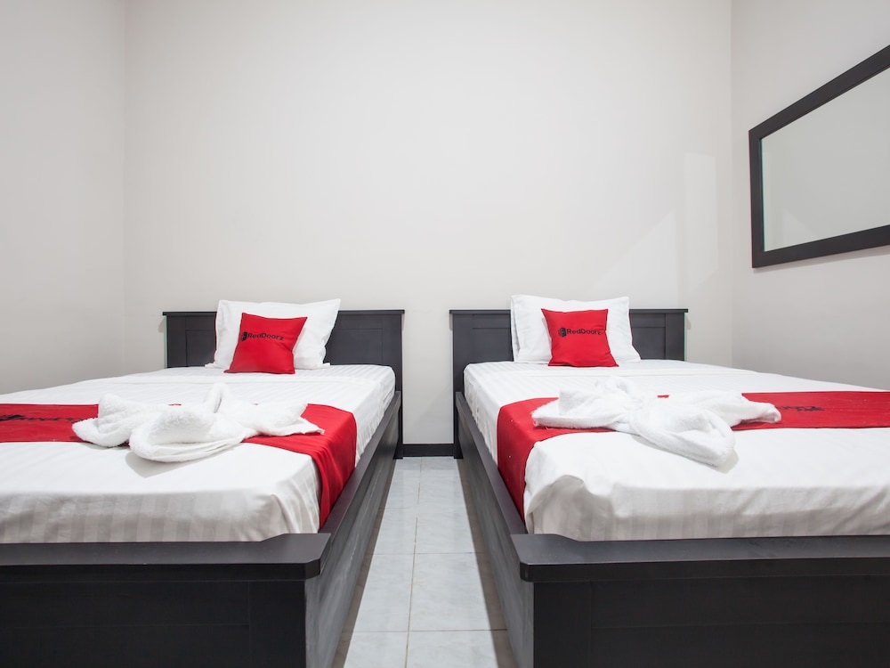 reddoorz plus near banyuwangi airport