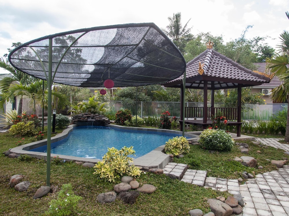 reddoorz plus near banyuwangi airport