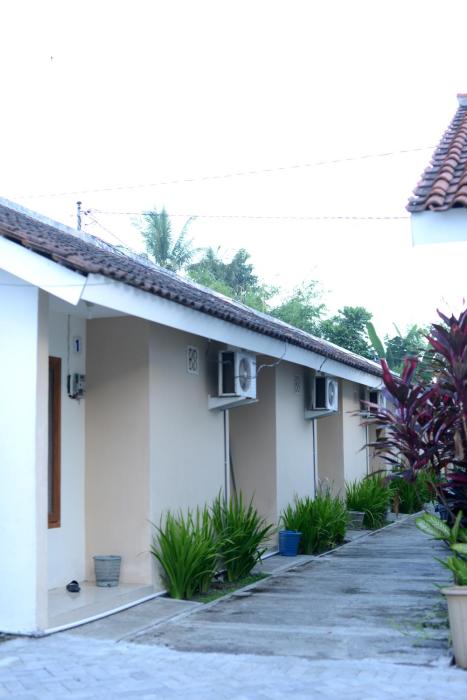 reddoorz plus near banyuwangi airport