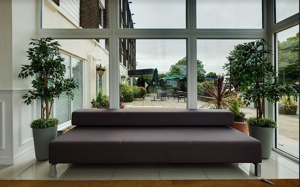 The Park Hotel,Bootle>>Aintree,3 star