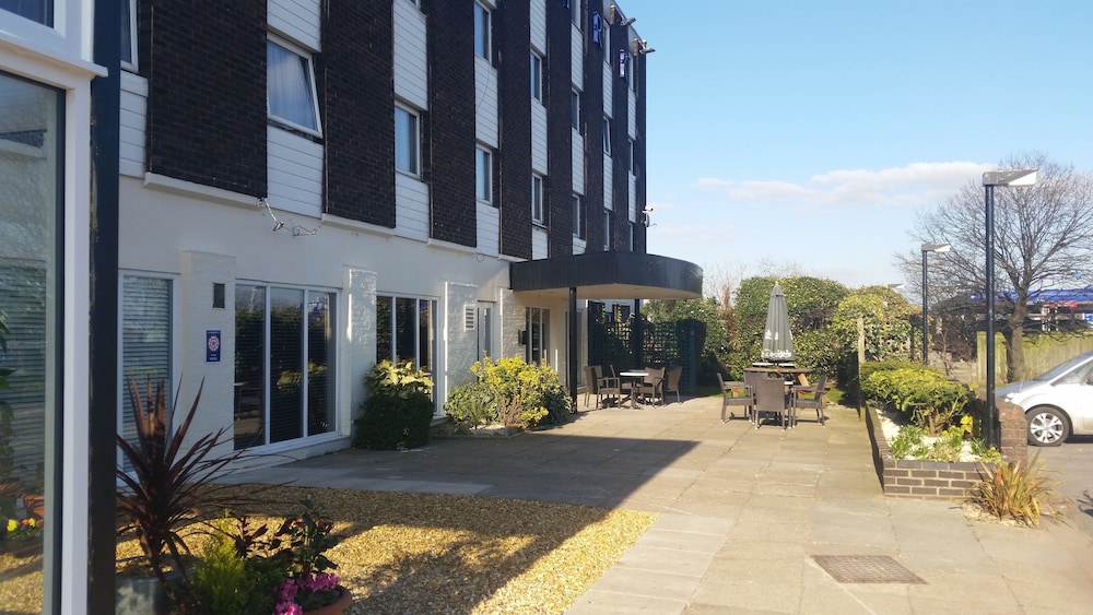 The Park Hotel,Bootle>>Aintree,3 star