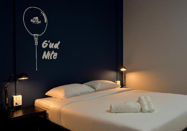blue bed hotel