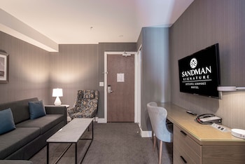 sandman signature ottawa airport hotel