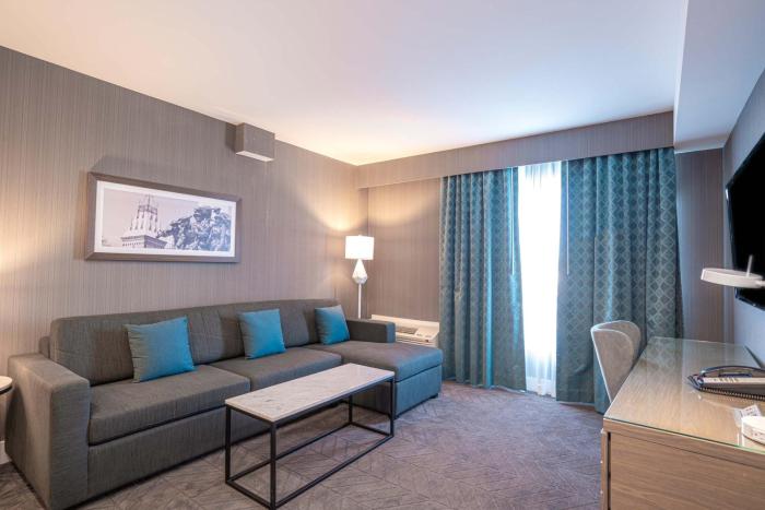 sandman signature ottawa airport hotel