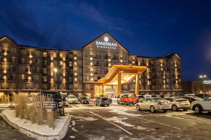 sandman signature ottawa airport hotel