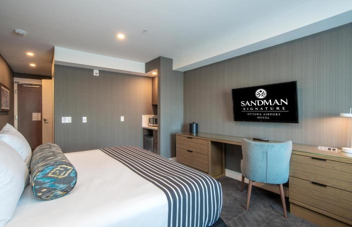 sandman signature ottawa airport hotel