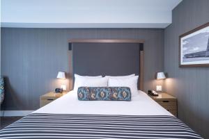 sandman signature ottawa airport hotel