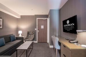 sandman signature ottawa airport hotel