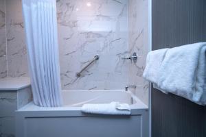 sandman signature ottawa airport hotel