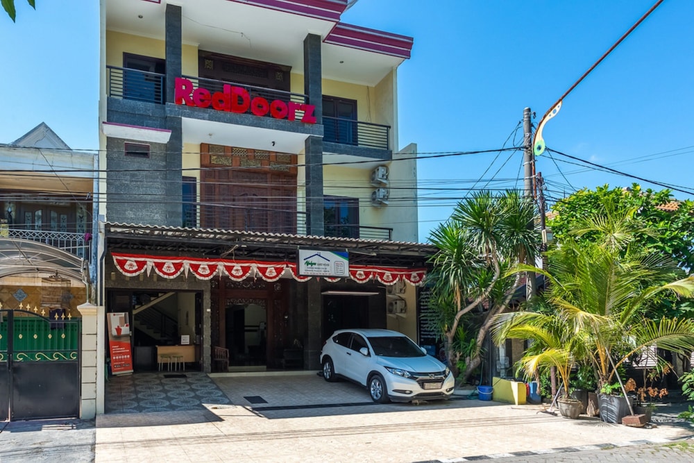 reddoorz syariah ketintang surabaya