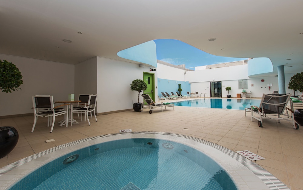 holiday inn abu dhabi by ihg