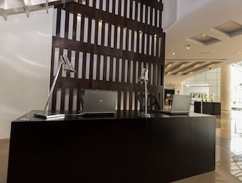 holiday inn abu dhabi by ihg