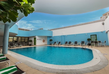 holiday inn abu dhabi by ihg