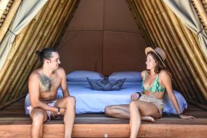 mad monkey gili trawangan hostel