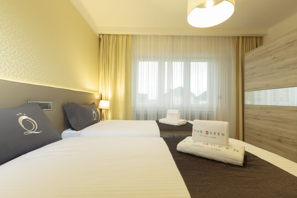 the queen luxury apartments villa giada