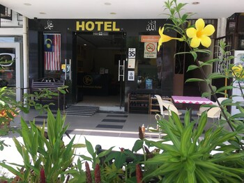 yellow mansion hotel melaka raya