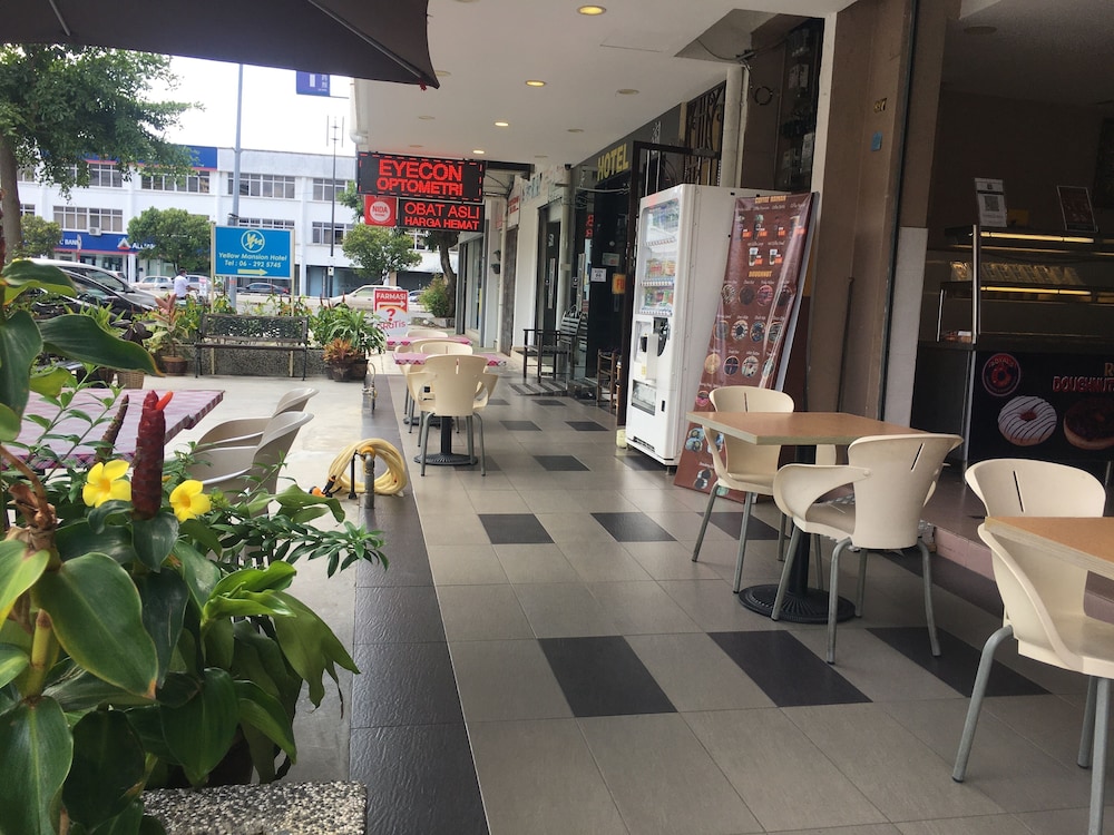 yellow mansion hotel melaka raya