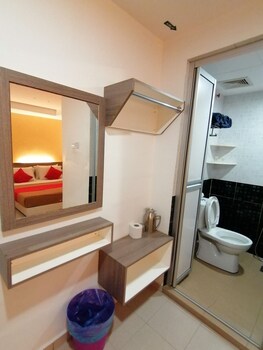 yellow mansion hotel melaka raya