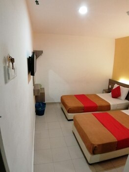 yellow mansion hotel melaka raya