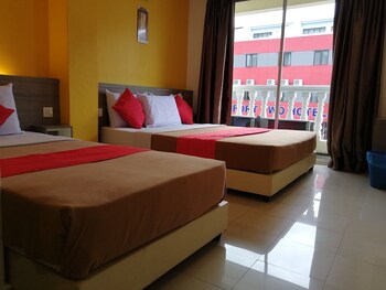 yellow mansion hotel melaka raya