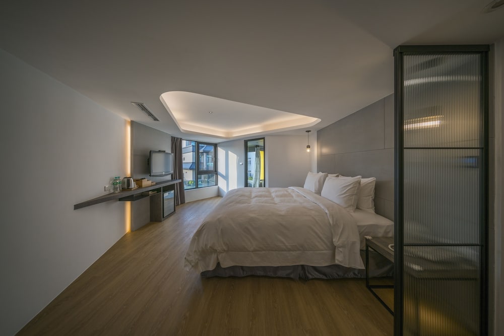 watermark hotel