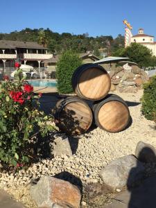 vino inn and suites