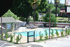 vino inn and suites