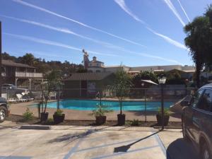 vino inn and suites