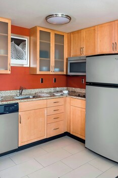Residence Inn Fargo,Wahpeton>>Fargo,3 star