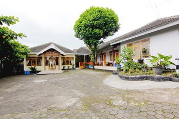 hotel wijaya 2 kaliurang