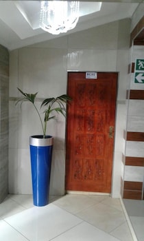 royal crown guesthouse